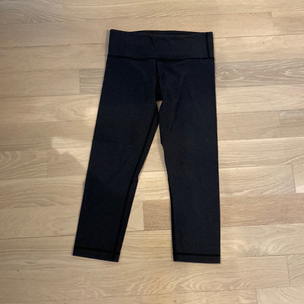 Lululemon Cropped Grey Leggings